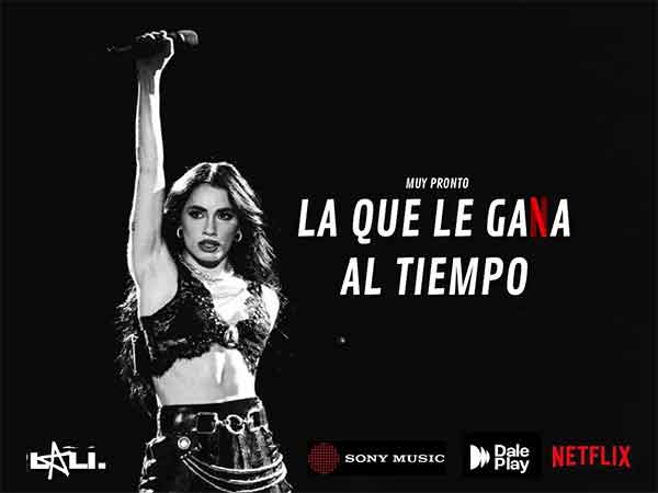 拉里·埃斯波西托：时光之歌（2025）