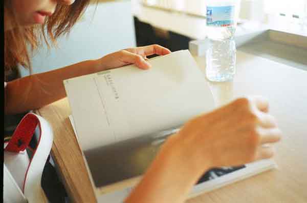 心情不好的女生签名_男人就像大姨妈，该来的时候来，该走的时候